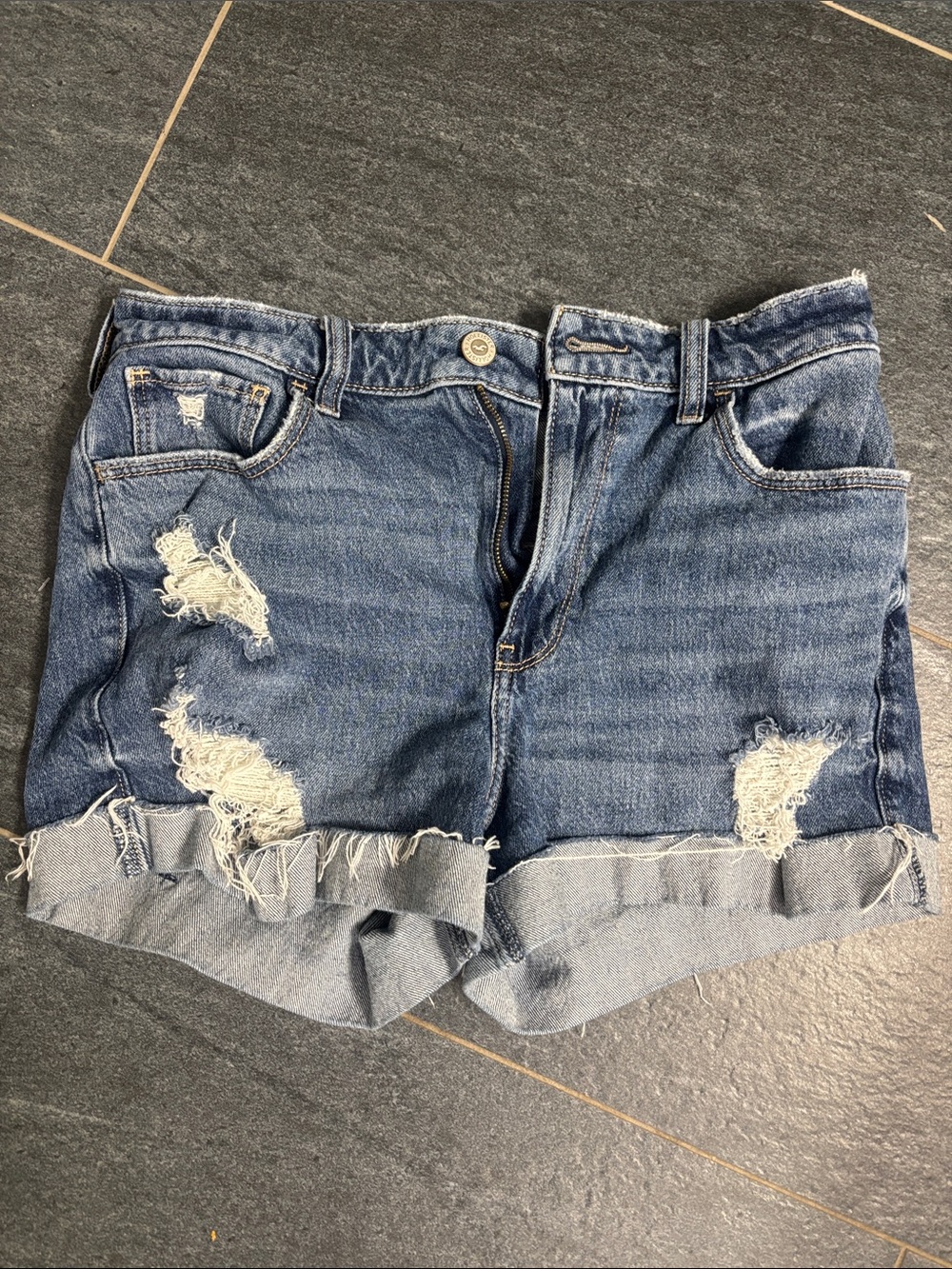 Hollister Ultra High rise mom short